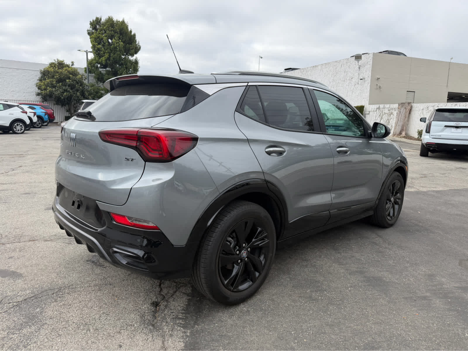 Used 2024 Buick Encore GX Sport Touring FWD image 4