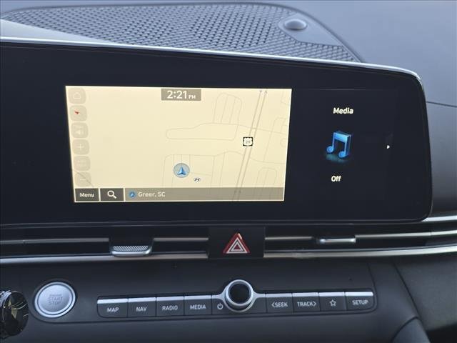 Certified 2023 Hyundai Elantra Limited w/ Winter Weather Package image 18