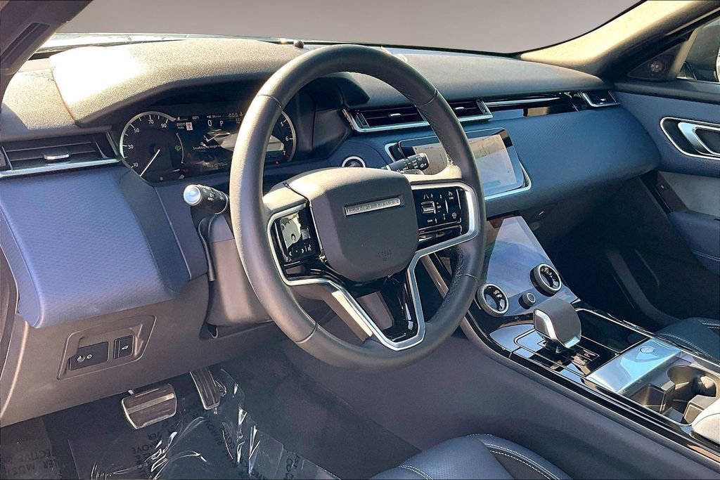 Certified 2023 Land Rover Range Rover Velar R-Dynamic S image 15