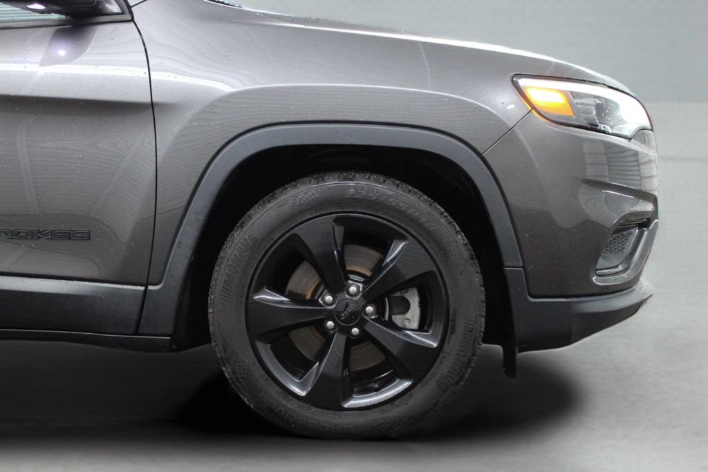 Used 2020 Jeep Cherokee Latitude Plus FWD image 14