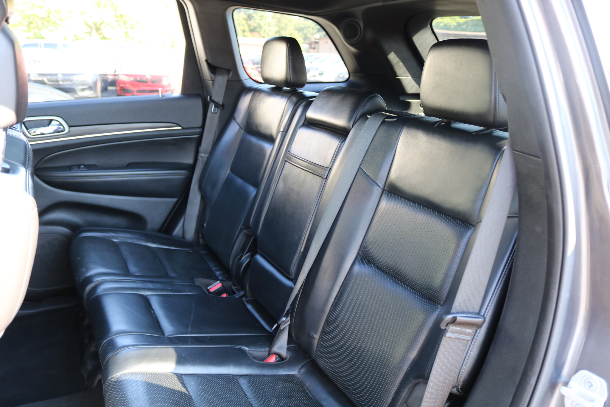 Used 2021 Jeep Grand Cherokee Limited w/ Luxury Group II image 40