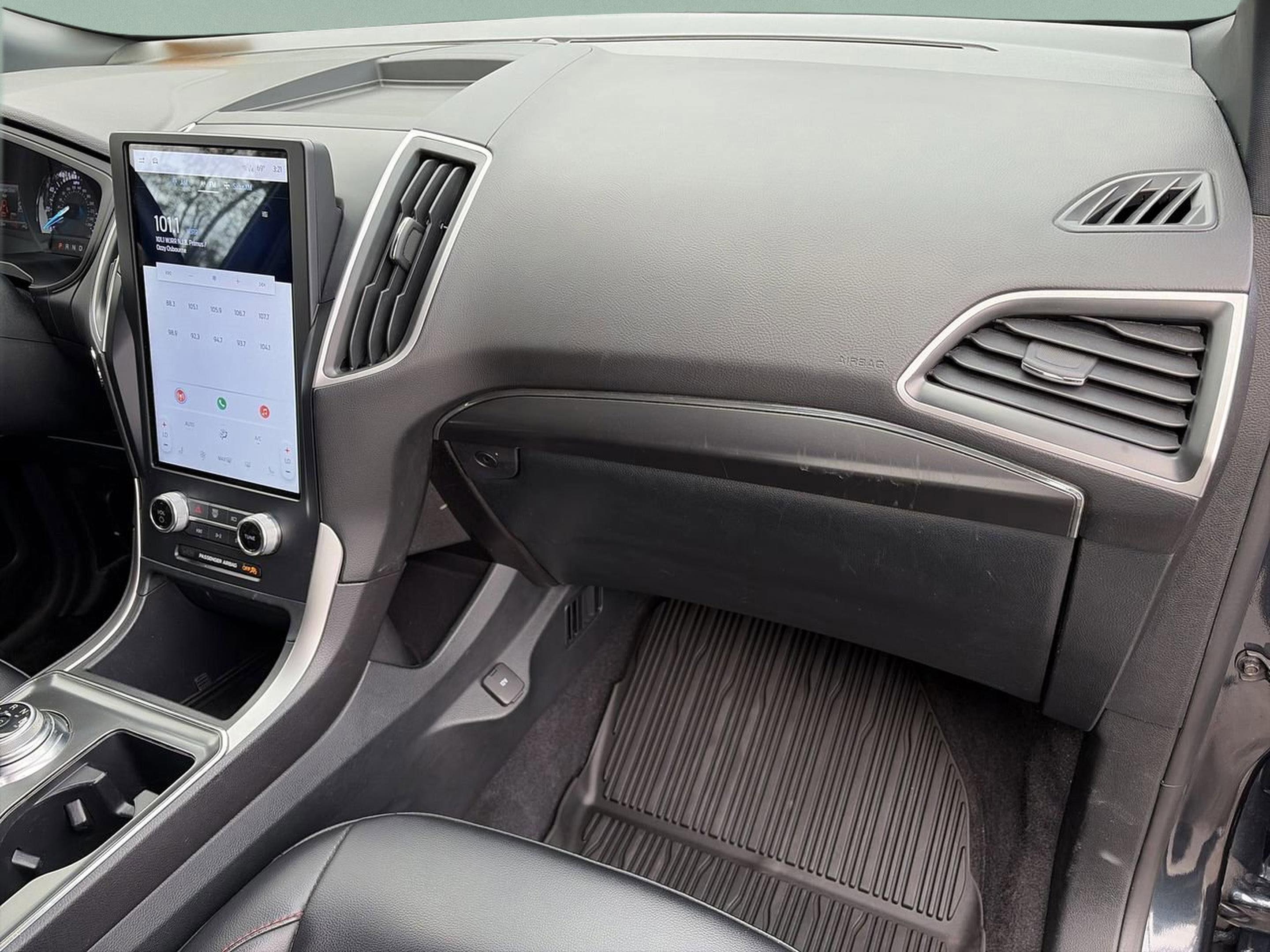 Used 2024 Ford Edge ST-Line image 14