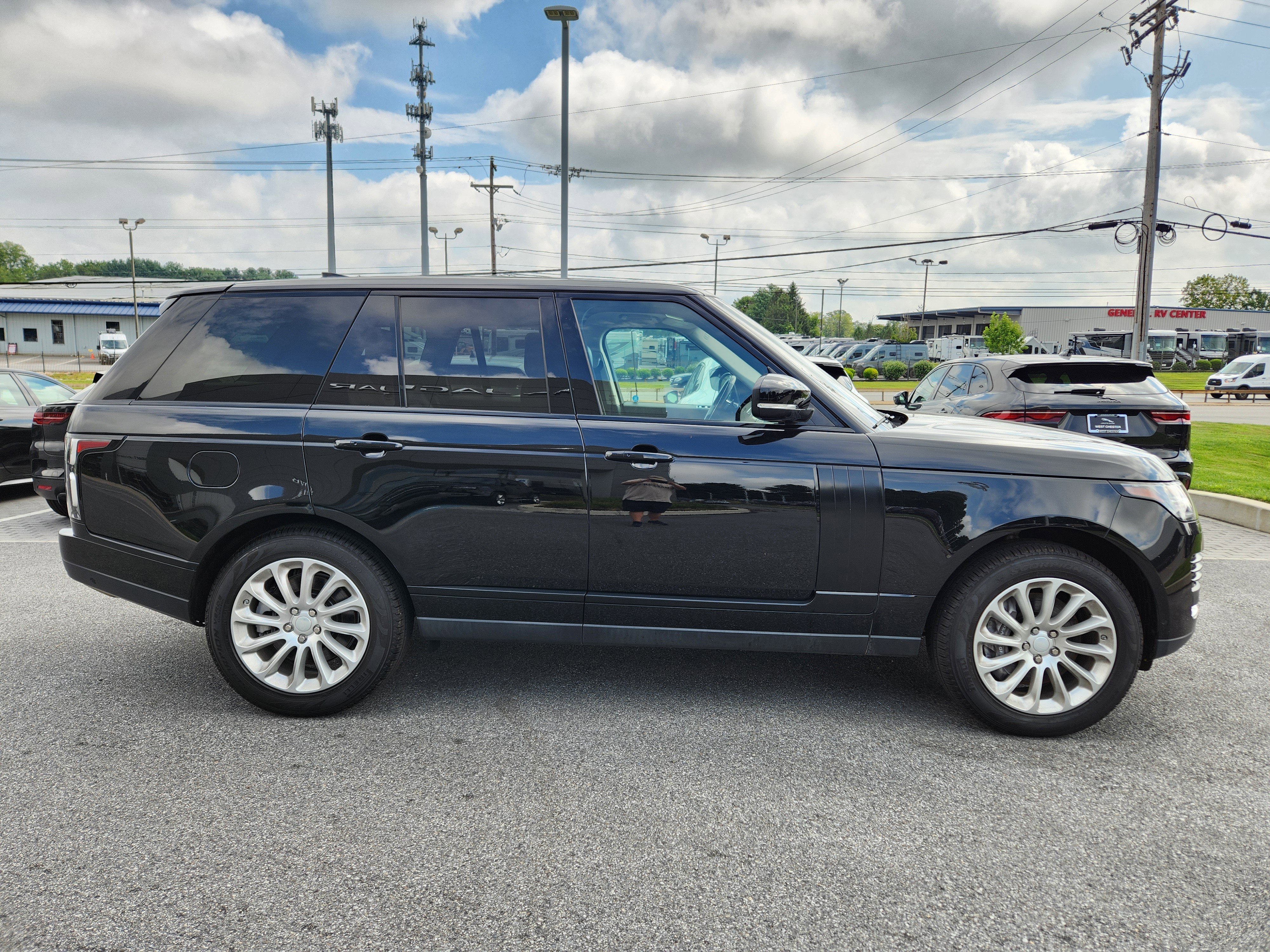 Used 2020 Land Rover Range Rover HSE image 5