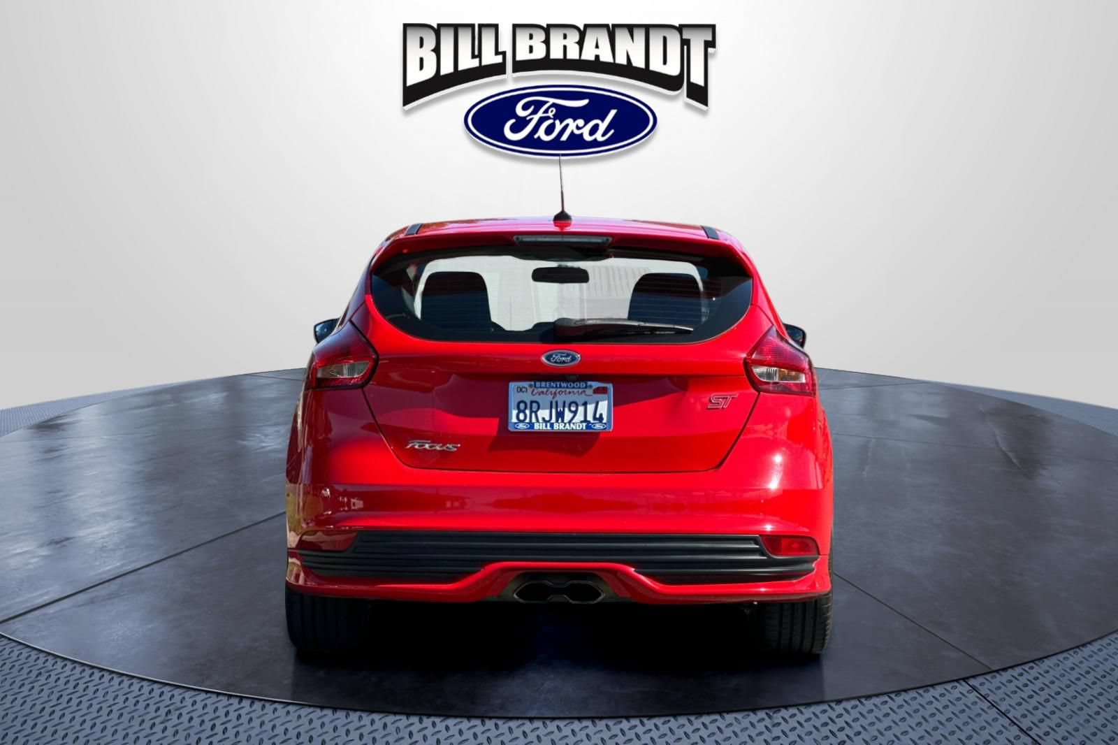 Used 2017 Ford Focus ST FWD image 4
