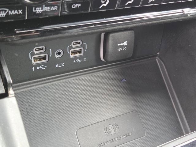 Used 2024 Jeep Grand Cherokee Altitude AWD/4WD image 12
