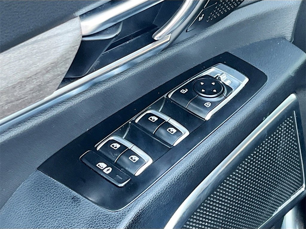 Used 2022 Kia Telluride SX w/ SX Prestige Package image 18