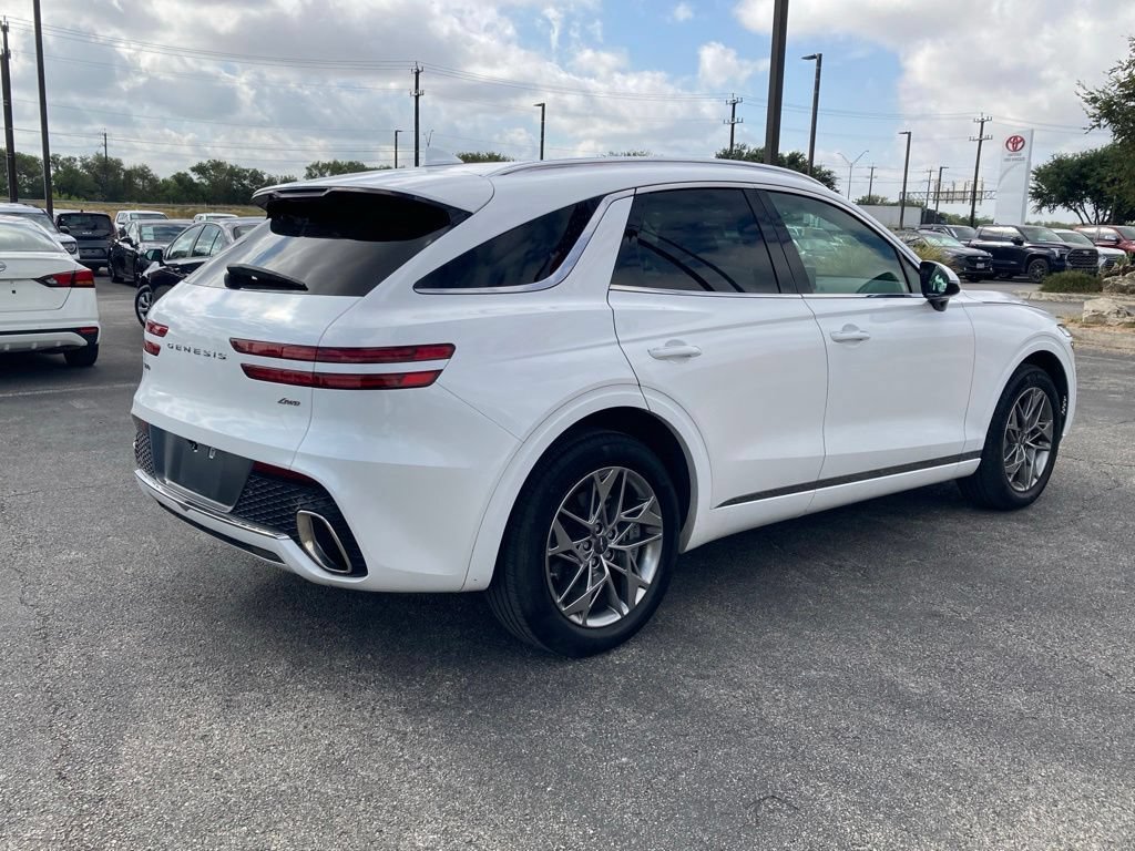 Used 2025 Genesis GV70 2.5T AWD/4WD image 5