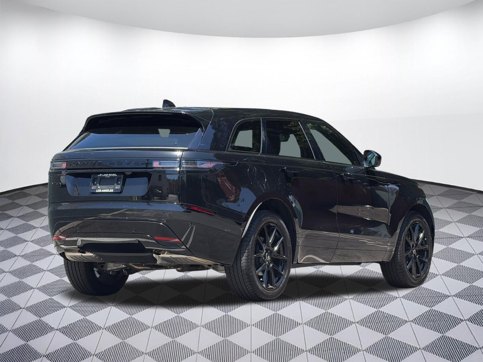 Certified 2026 Land Rover Range Rover Velar Dynamic SE AWD/4WD image 9