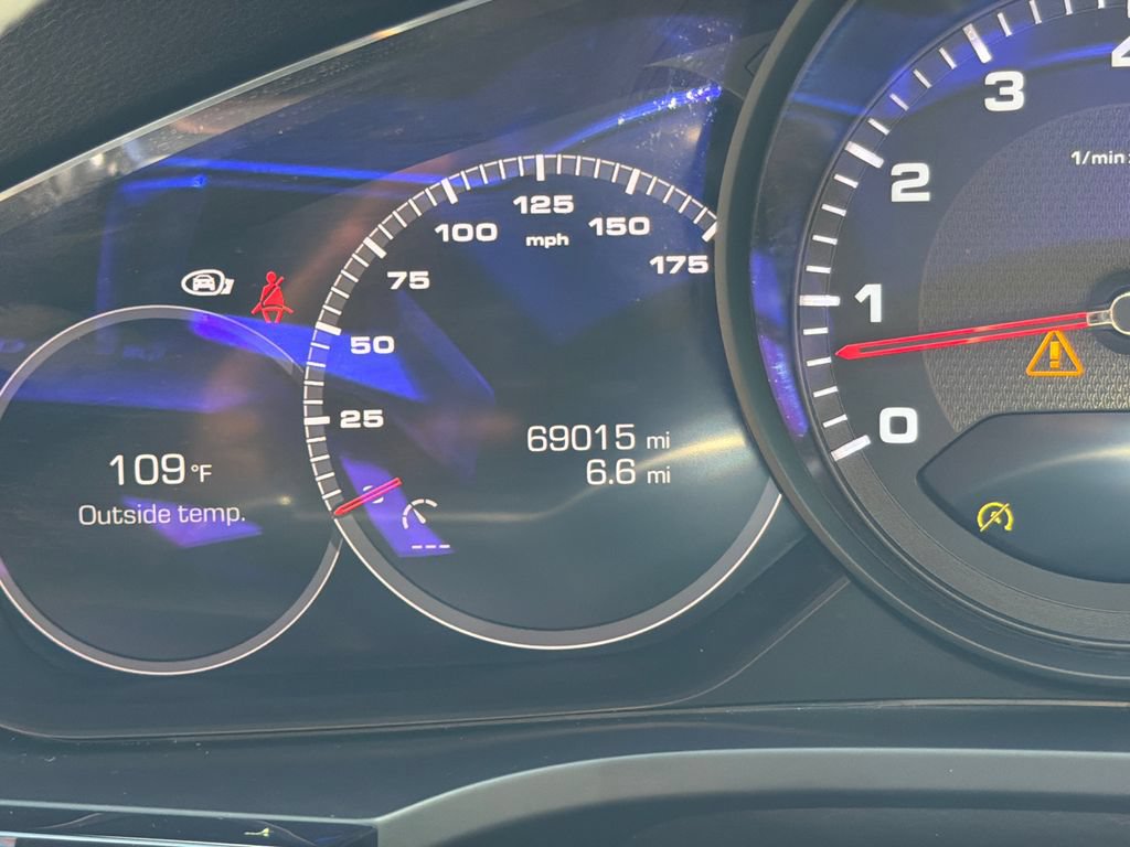 Used 2020 Porsche Cayenne AWD/4WD image 28