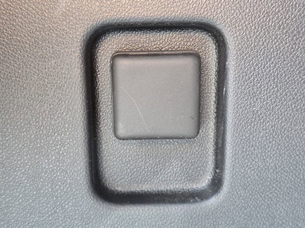 Certified 2024 Chevrolet Equinox EV LT w/ Active Safety Package 3 FWD image 16