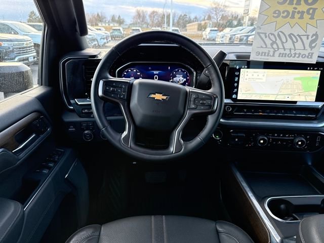 Used 2025 Chevrolet Silverado 3500 High Country w/ High Country Premium Package image 15