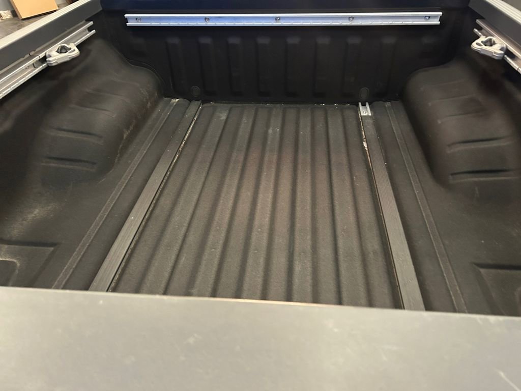 Used 2020 Nissan Frontier SV AWD/4WD image 19