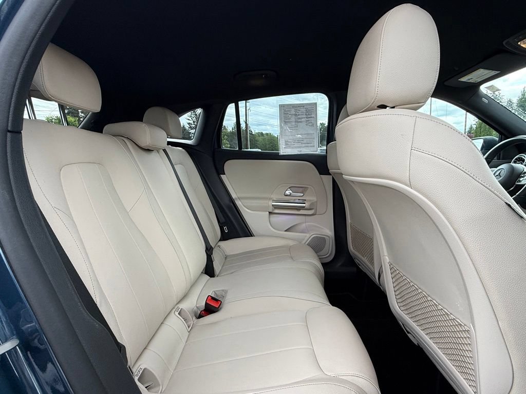 Used 2022 Mercedes-Benz GLA 250 4MATIC image 29