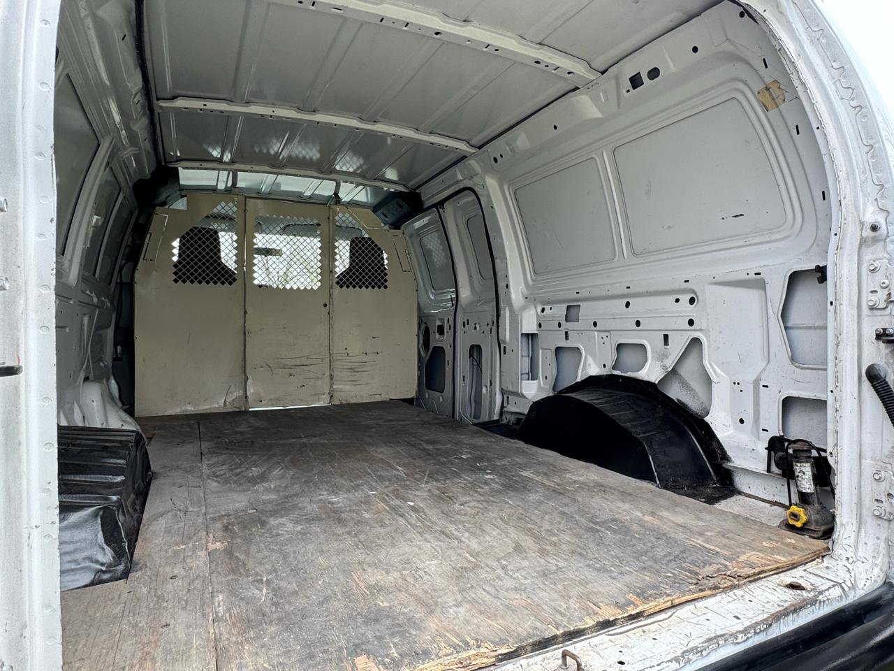 Used 2011 Ford E-250 and Econoline 250 w/ PWR Group image 17