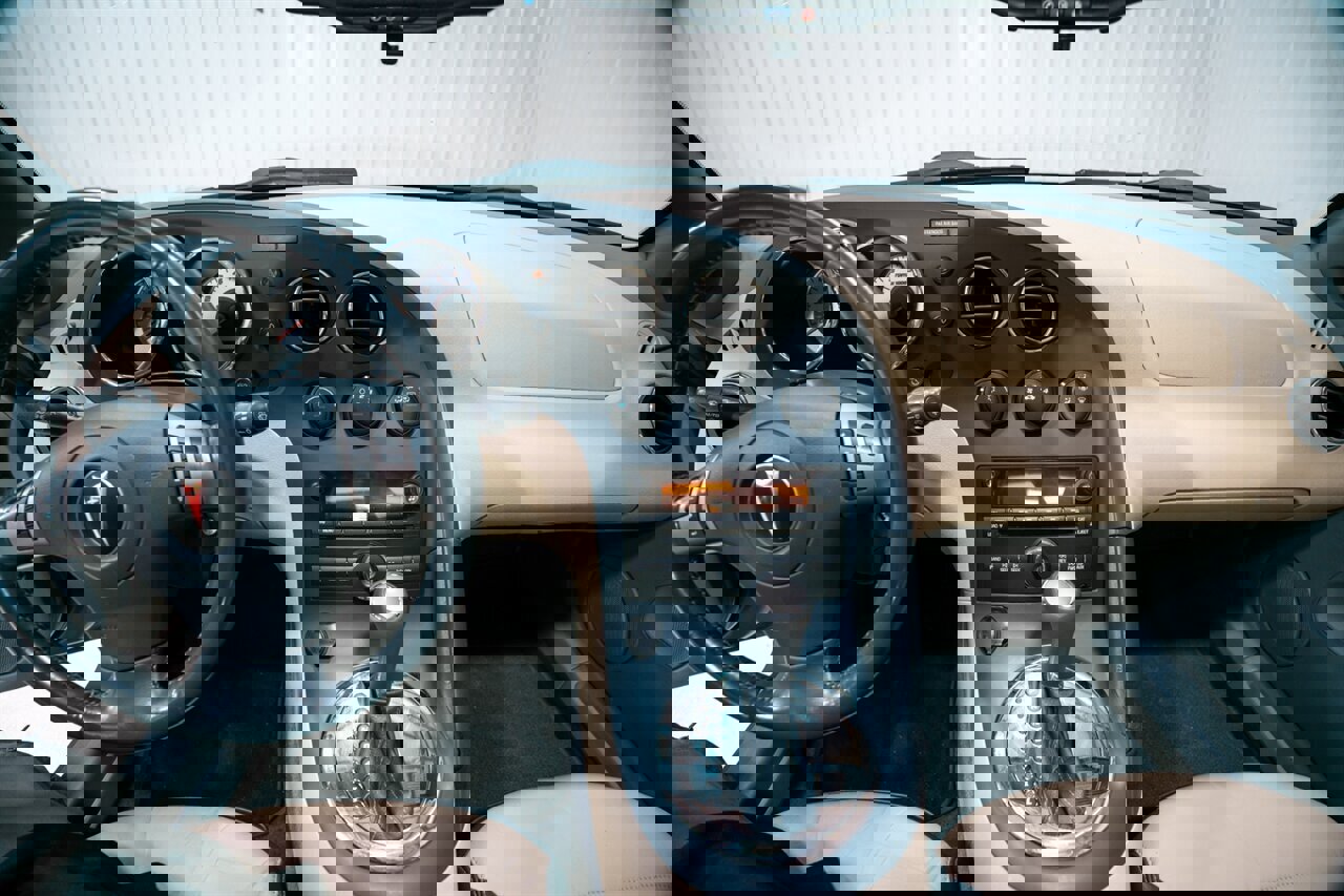 Used 2007 Pontiac Solstice Convertible w/ Premium Package image 16