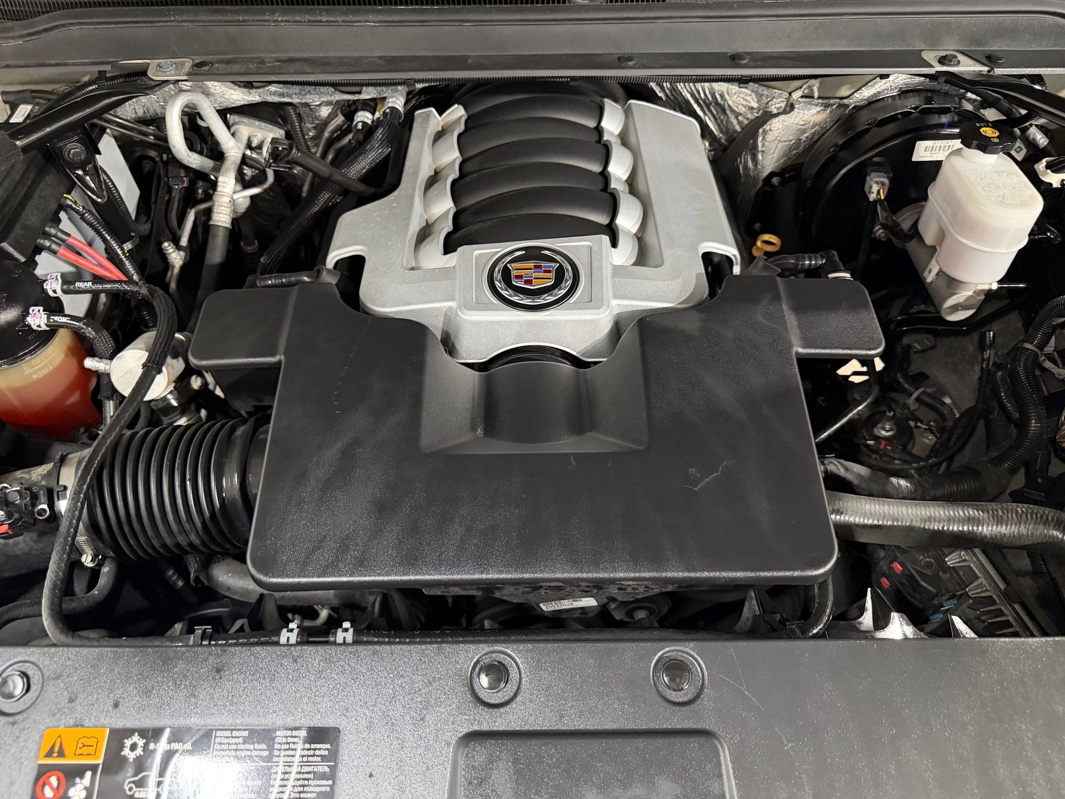 Used 2015 Cadillac Escalade Luxury AWD/4WD image 52