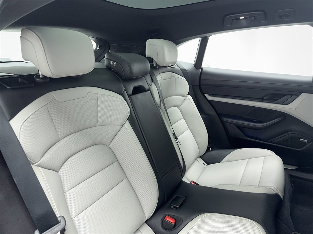 Used 2023 Porsche Taycan 4S image 49