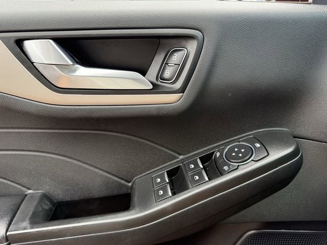 Used 2022 Ford Escape SEL image 23