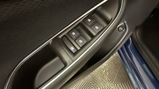 Used 2019 Chevrolet Cruze LT w/ Convenience Package FWD image 10