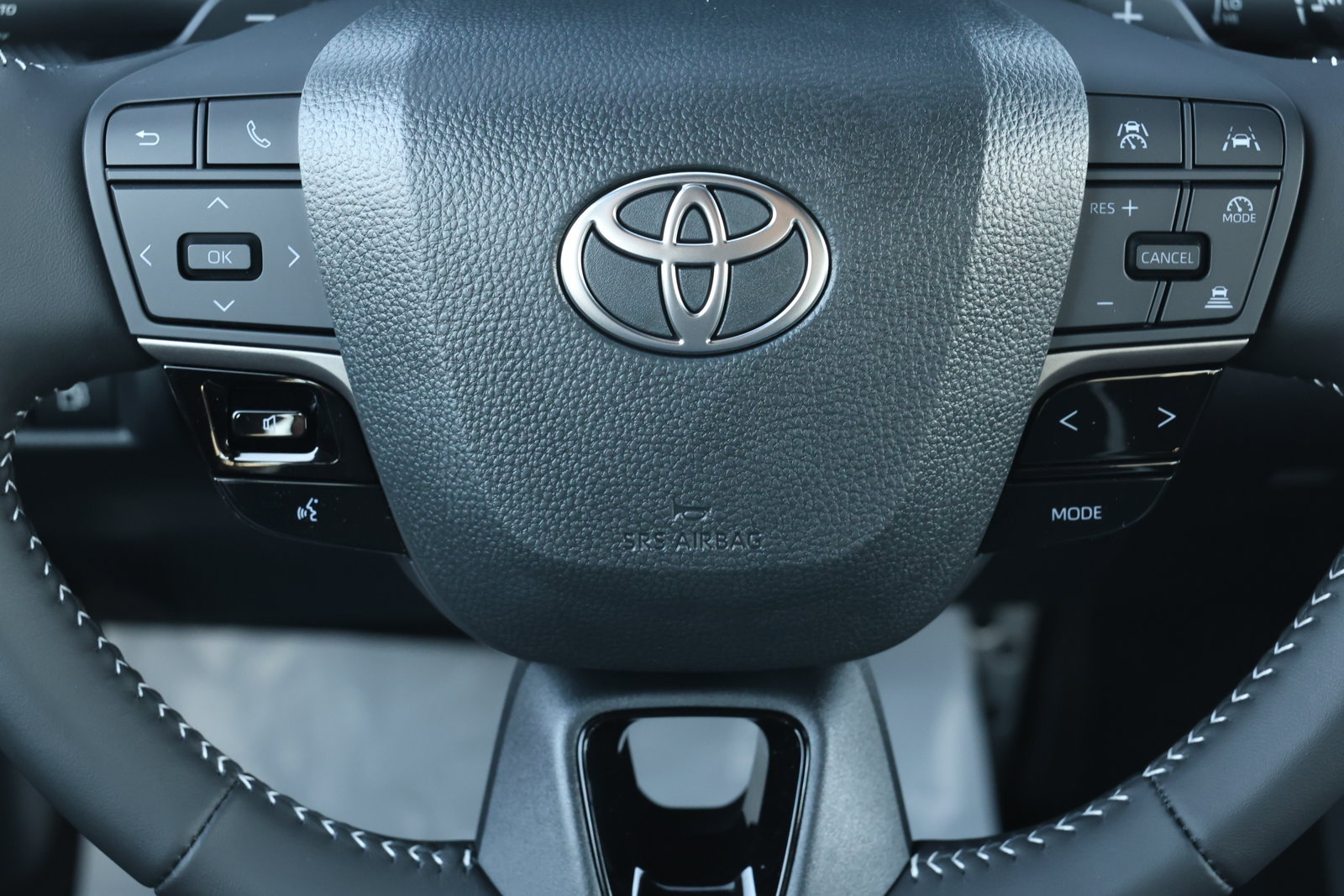 New 2026 Toyota Camry SE w/ Convenience Package FWD image 18