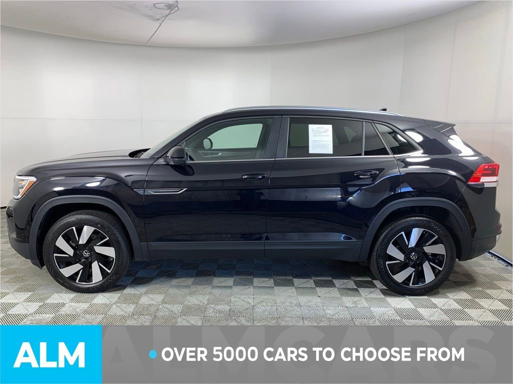Used 2025 Volkswagen Atlas Cross Sport SE image 6