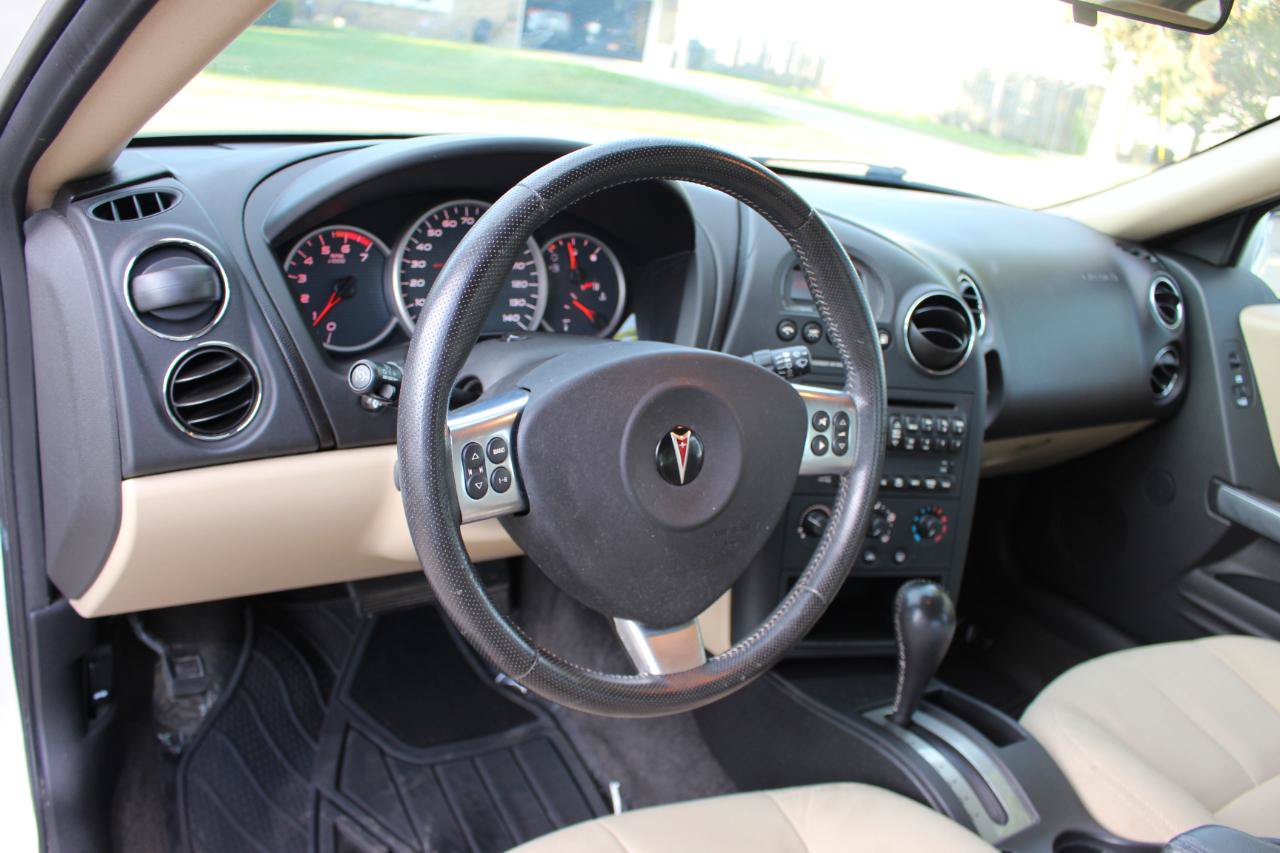 Used 2008 Pontiac Grand Prix w/ Preferred Package FWD image 17