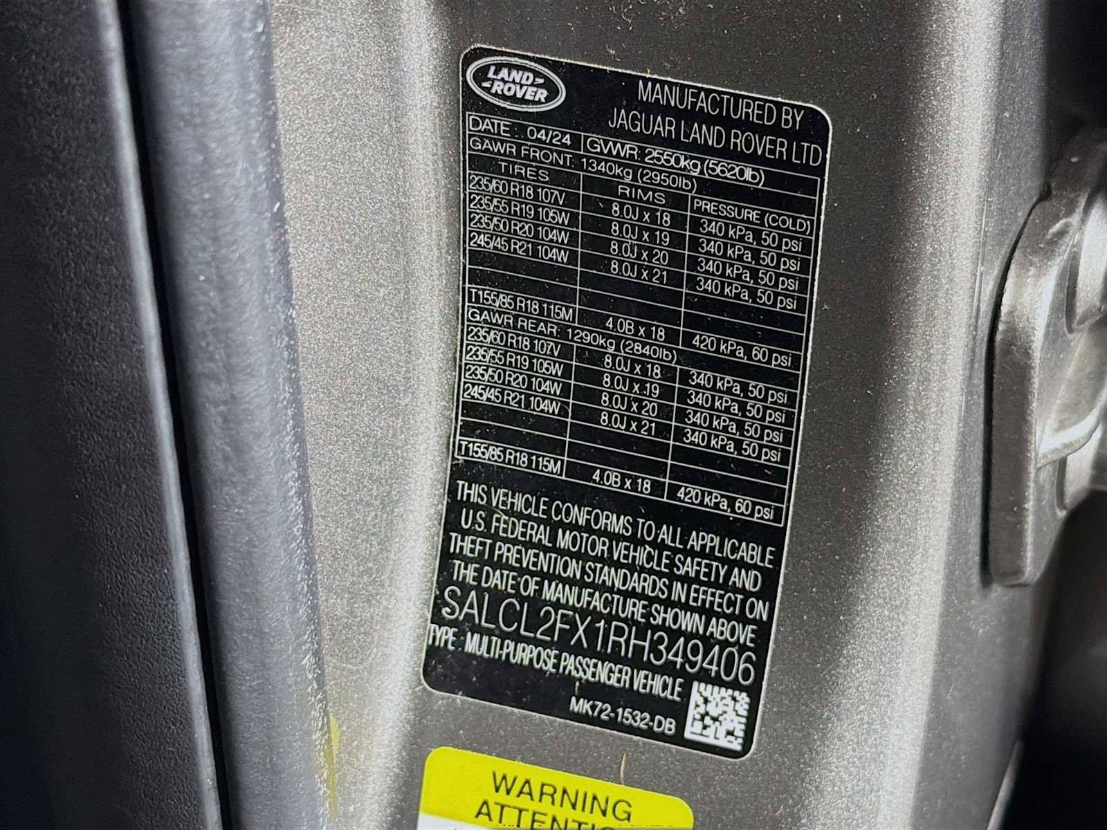 Used 2024 Land Rover Discovery Sport Dynamic SE image 30