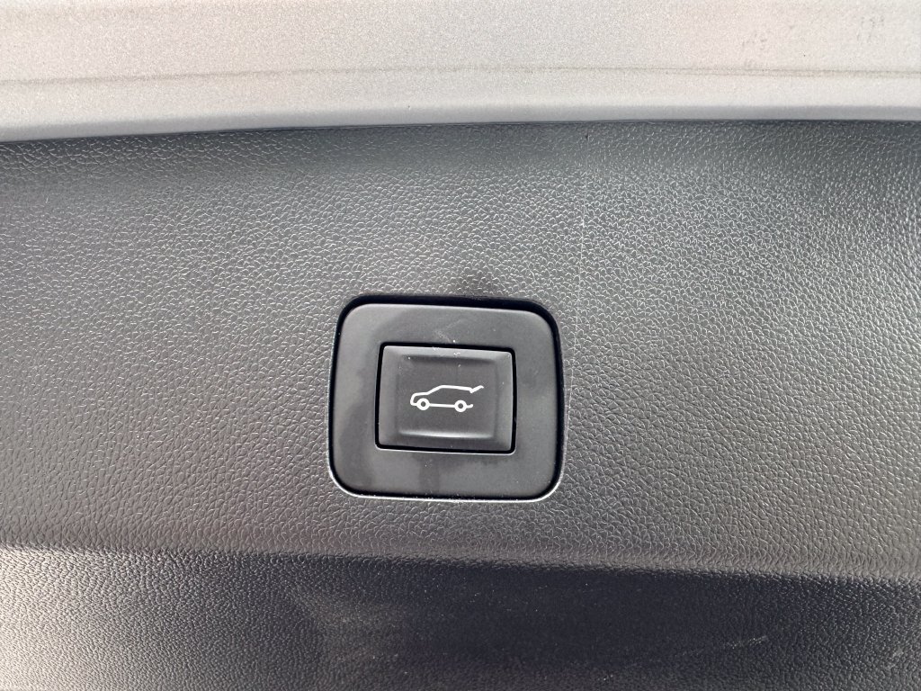 Used 2026 Buick Encore GX Sport Touring w/ Comfort Package AWD/4WD image 39