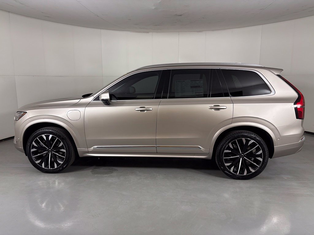 New 2026 Volvo XC90 T8 Plus w/ Protection Package Premier AWD/4WD image 5