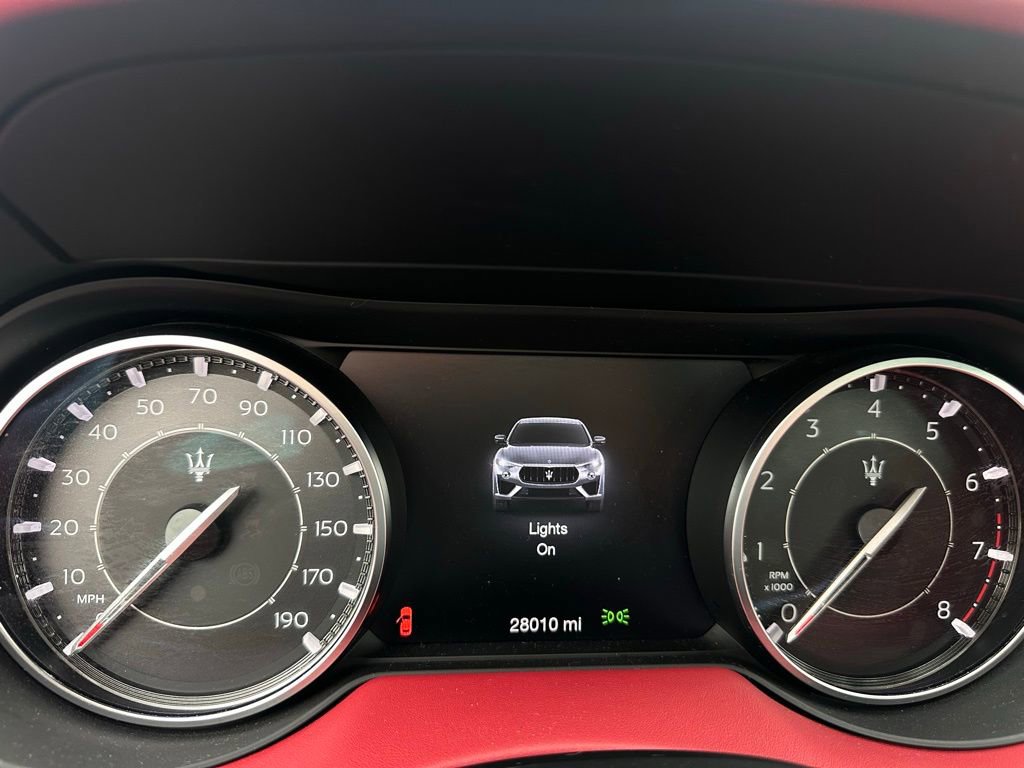 Used 2023 Maserati Levante Modena image 16