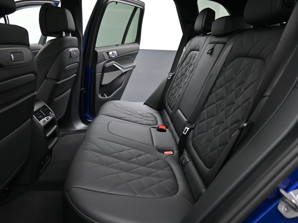 Used 2026 BMW X5 M60i AWD/4WD image 17