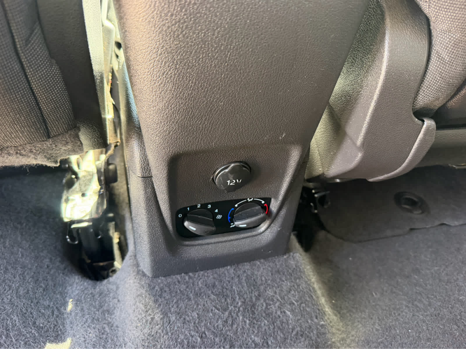 Used 2015 Ford Transit Connect XLT FWD image 21