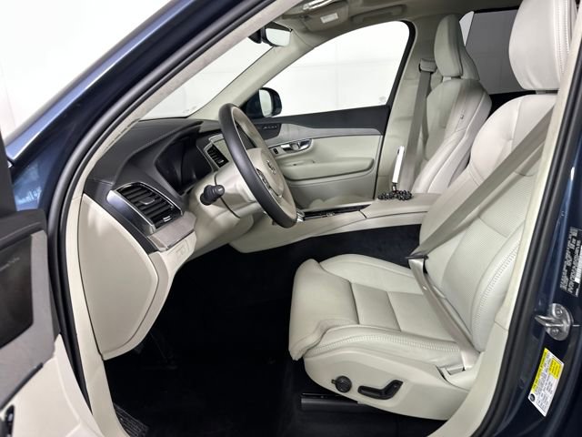 Used 2024 Volvo XC90 T8 Ultimate w/ Lounge Package image 11