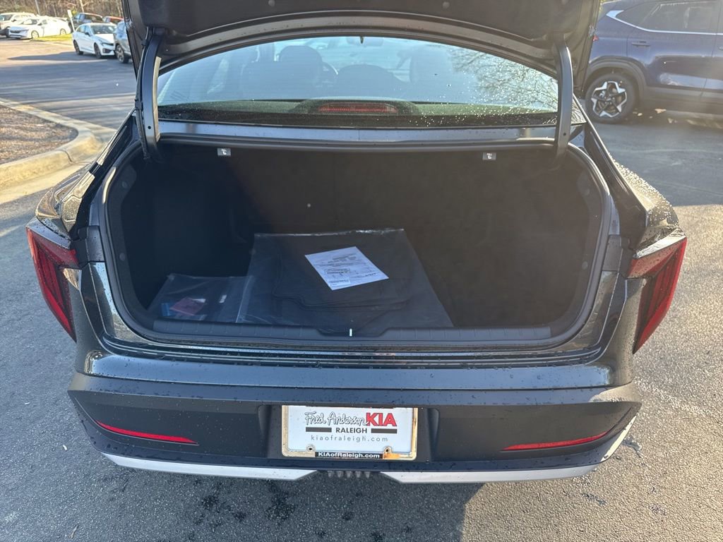 New 2026 Kia K4 LXS image 19