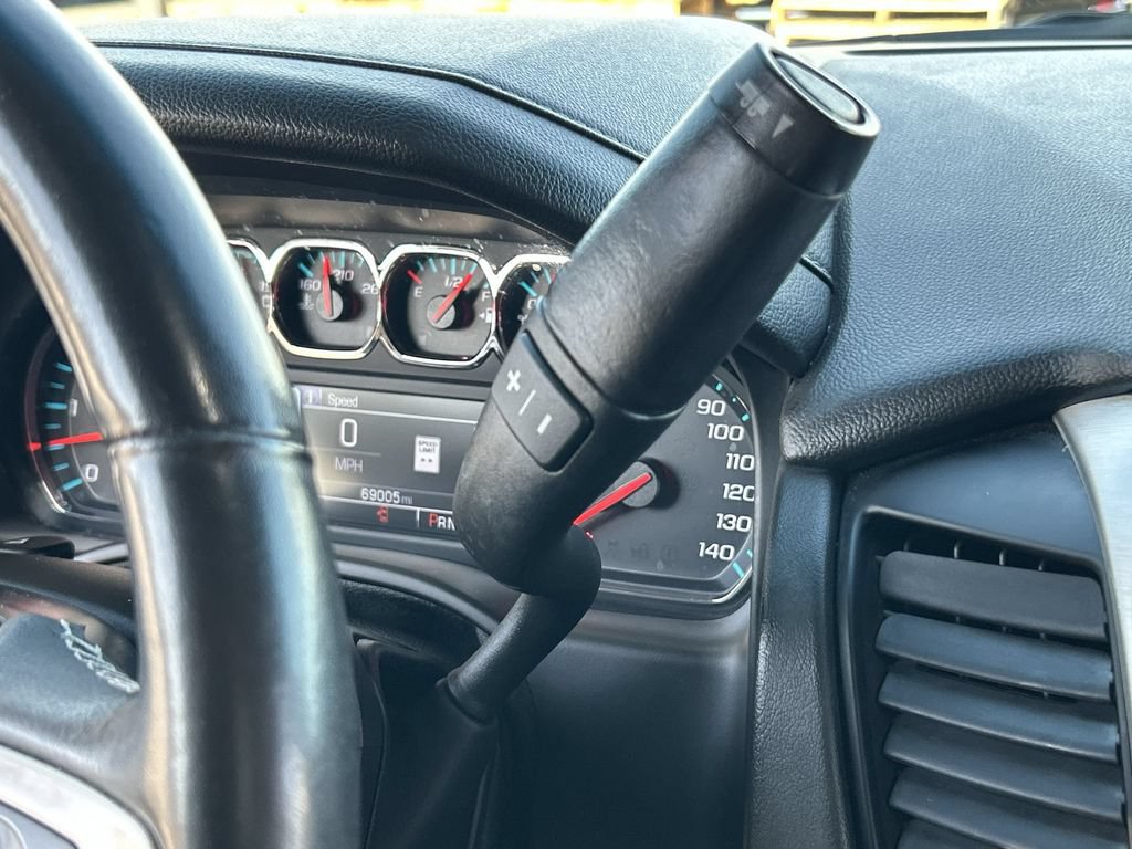 Used 2020 GMC Yukon SLT w/ Open Road Package RWD image 16