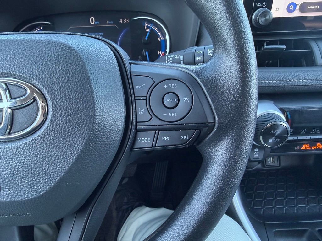 Certified 2025 Toyota RAV4 XLE AWD/4WD image 19