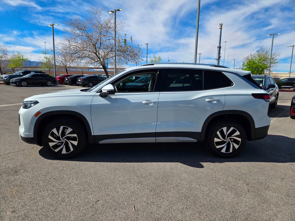 Certified 2025 Volkswagen Tiguan S AWD/4WD image 3