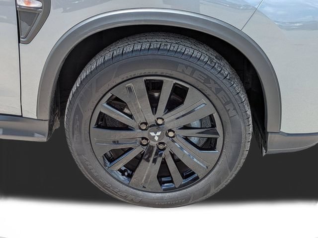 Used 2025 Mitsubishi Outlander Sport LE AWD/4WD image 11