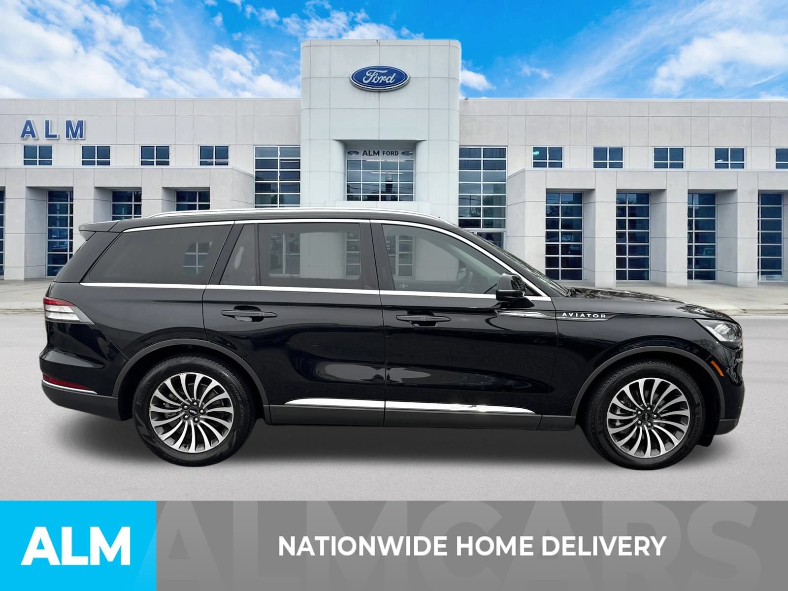 Used 2023 Lincoln Aviator Reserve RWD image 4