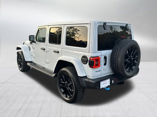 Used 2023 Jeep Wrangler Unlimited Sahara w/ Cold Weather Group image 8