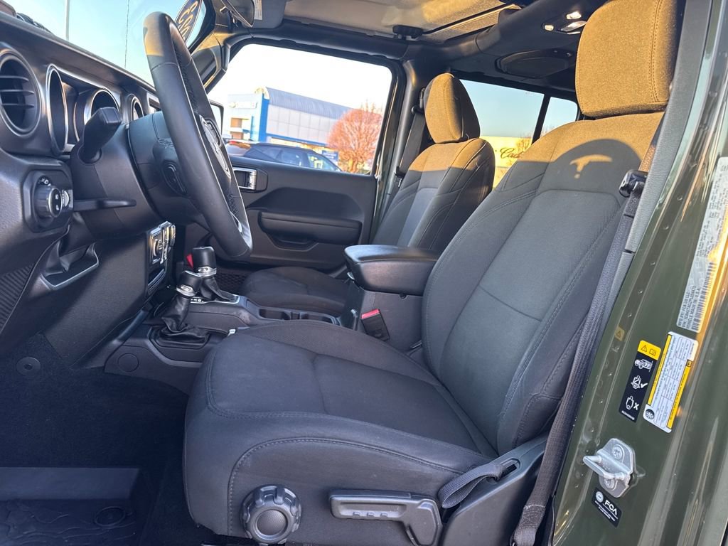 Used 2023 Jeep Gladiator Sport image 14