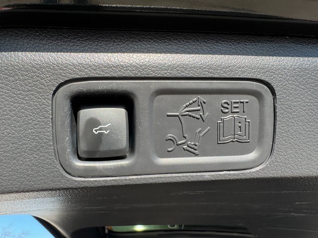 Used 2022 Ford Expedition Max Limited image 21