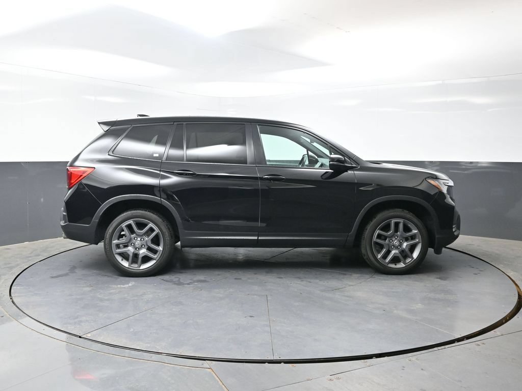 Used 2023 Honda Passport EX-L image 3