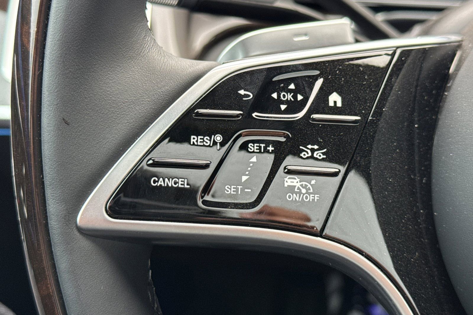 Used 2024 Mercedes-Benz S 580e 4MATIC Sedan image 29