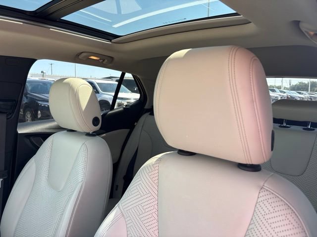 Used 2023 Buick Encore GX Essence w/ Experience Buick Package AWD/4WD image 13