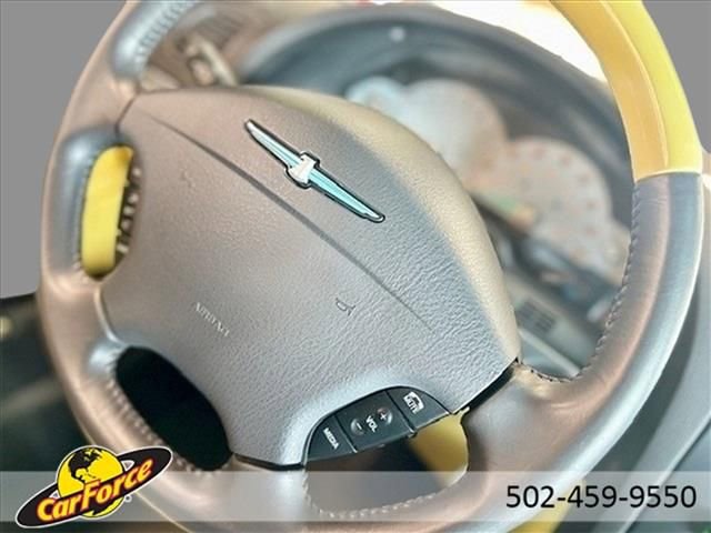 Used 2002 Ford Thunderbird image 18