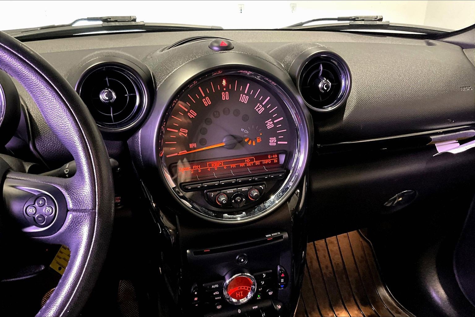 Used 2015 MINI Cooper Countryman FWD image 9