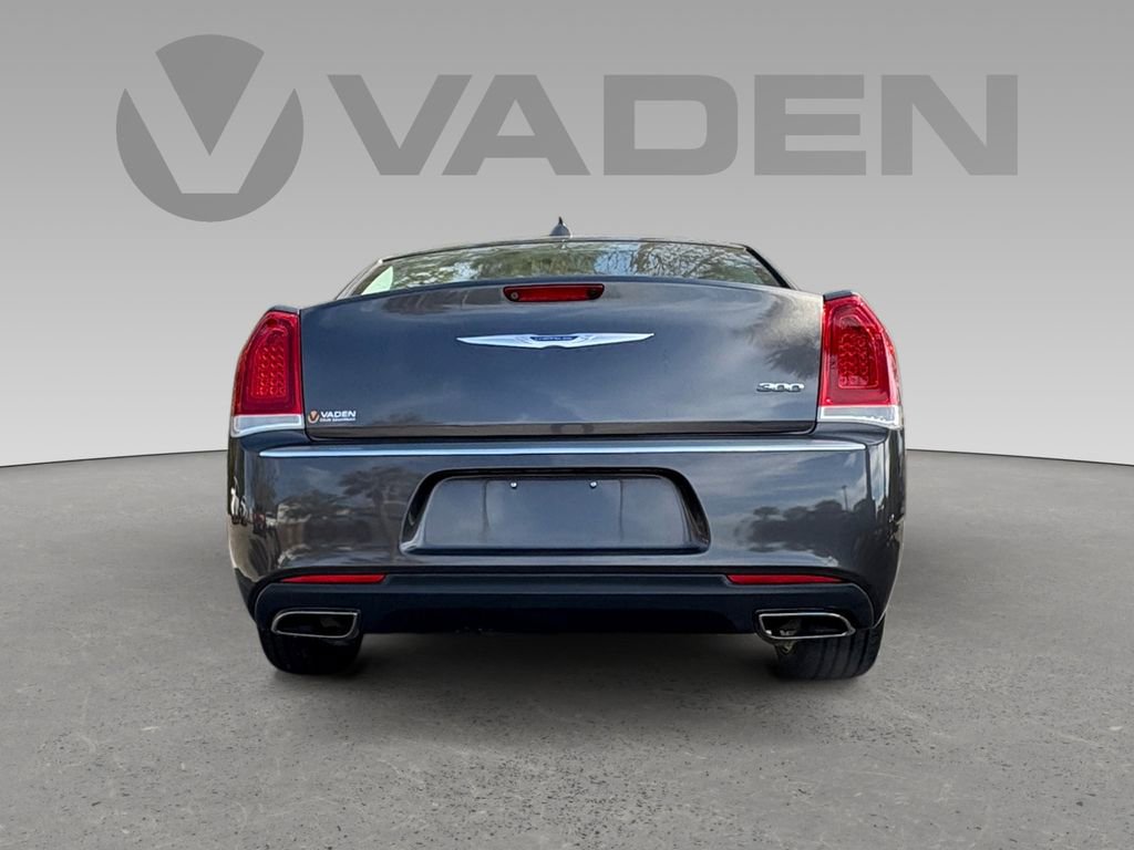 Used 2019 Chrysler 300 Touring w/ Chrome Appearance Package image 23