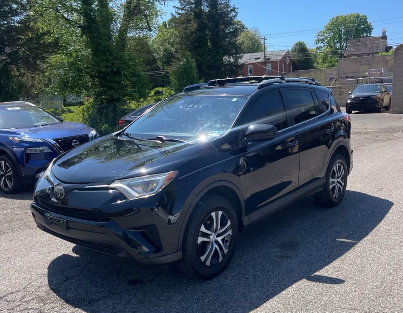 Used 2018 Toyota RAV4 LE w/ Carpet Mat Package AWD/4WD image 1