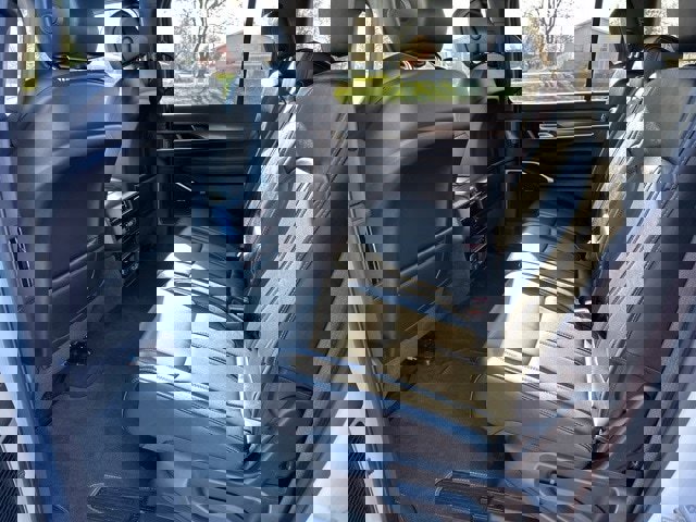 Used 2023 Jeep Wagoneer L Series II image 13